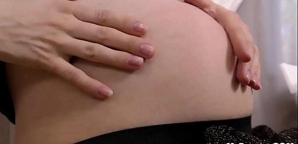  34-Week Pregnant Anetta Fingers Her Hot Clit!